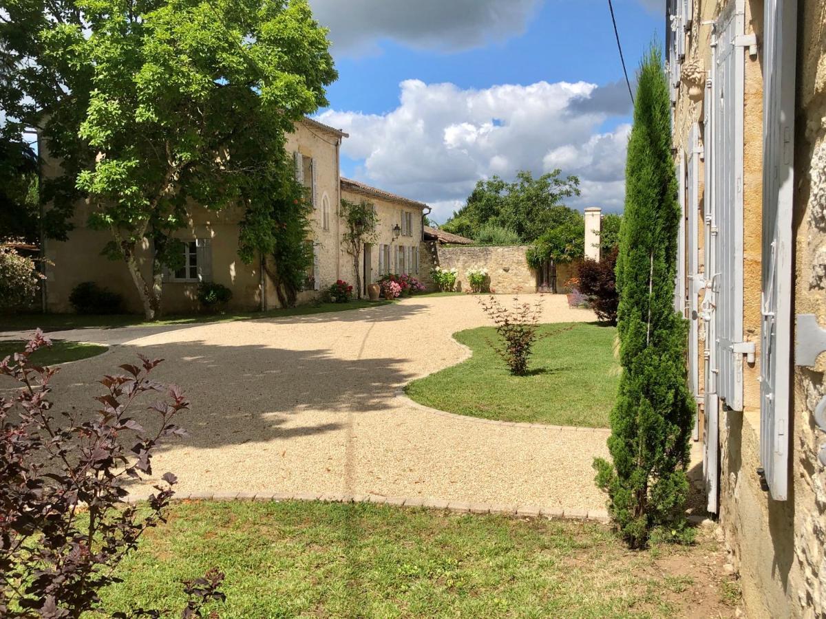 Domaine Des Monges Bed & Breakfast Saint-Seurin-de-Prats Exterior photo