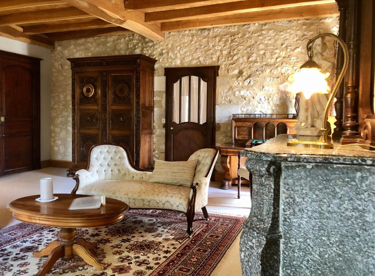 Domaine Des Monges Bed & Breakfast Saint-Seurin-de-Prats Exterior photo