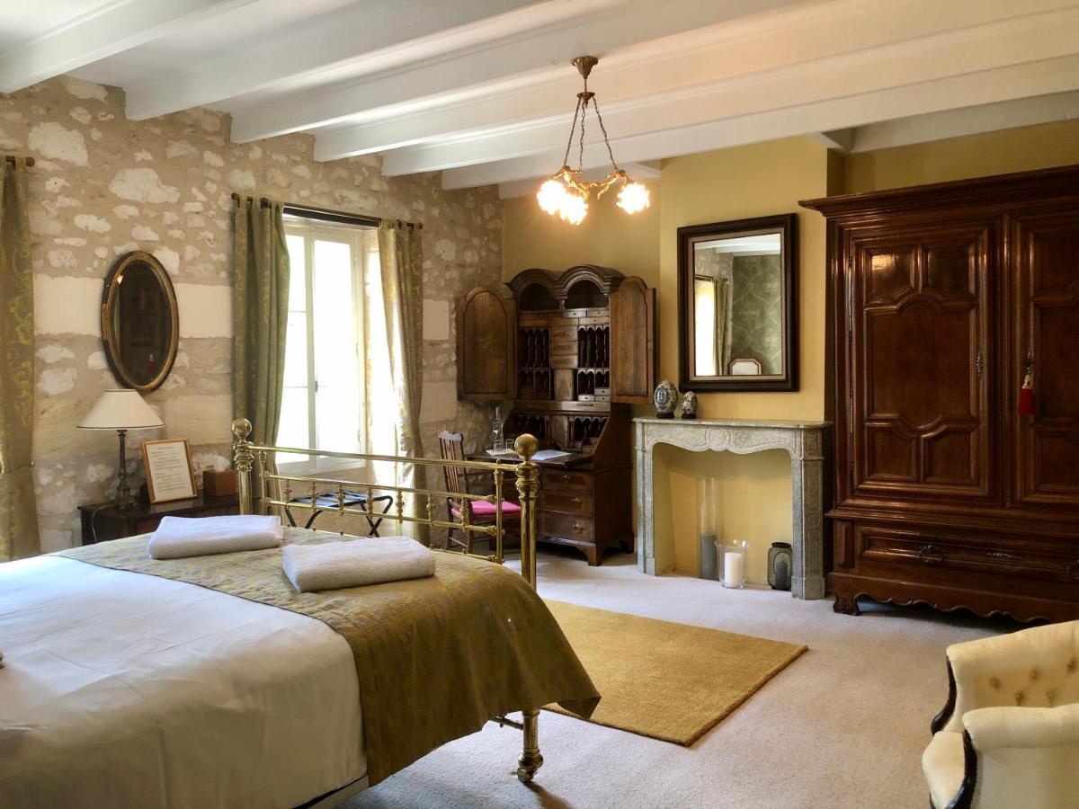 Domaine Des Monges Bed & Breakfast Saint-Seurin-de-Prats Exterior photo