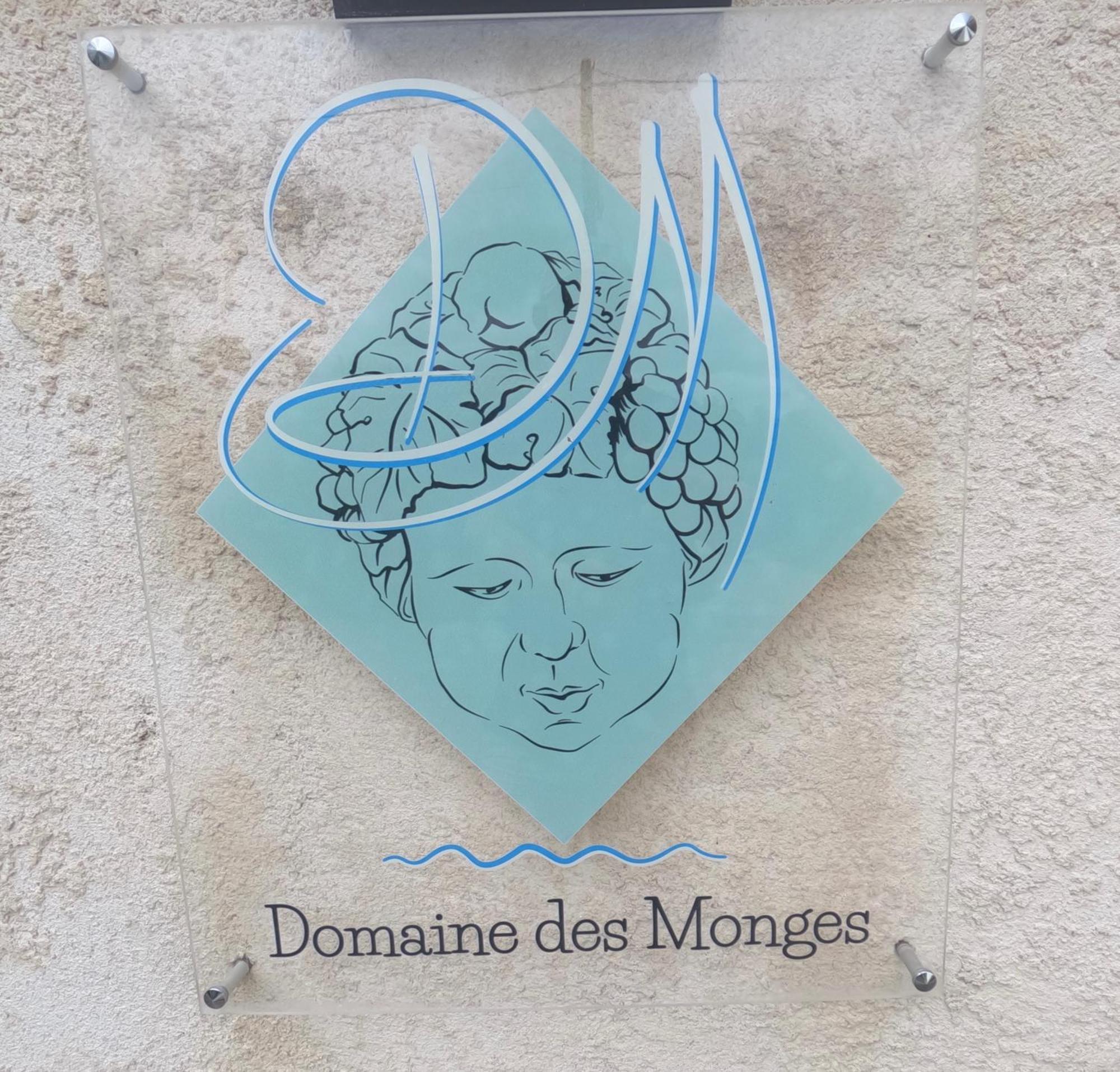 Domaine Des Monges Bed & Breakfast Saint-Seurin-de-Prats Exterior photo